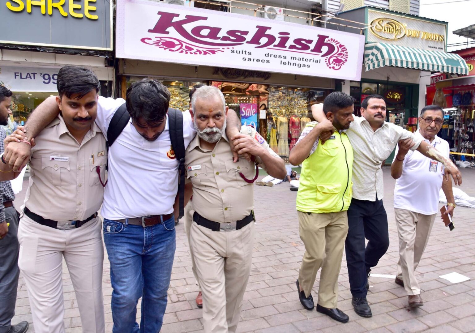 दिल्ली से लेकर दूसरे राज्यों तक, ऐसी दिखी भारत की तैयारियों की झलक