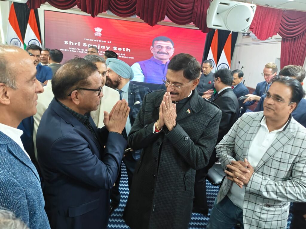 मास्को में रक्षा राज्य मंत्री संजय सेठ ने भारतीय दूतावास में भारतीय प्रवासियों से किया संवाद, कहा- भारतीय जहां भी रहते हैं, वो अपने सत्य कर्मों से जाने जाते हैं