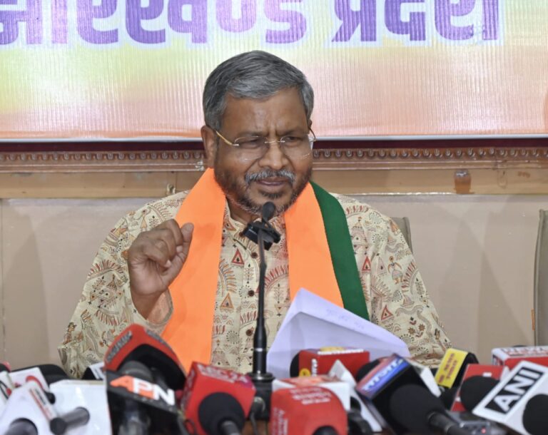 शराब घोटाले में सीबीआई जांच से बचने के लिए एसीबी ने की कार्रवाई : बाबूलाल