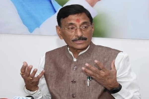 लातेहार में नक्सलियों के एनकाउंटर पर संजय सेठ बोले-अब अंतिम सांसें गिन रहा नक्सलवाद