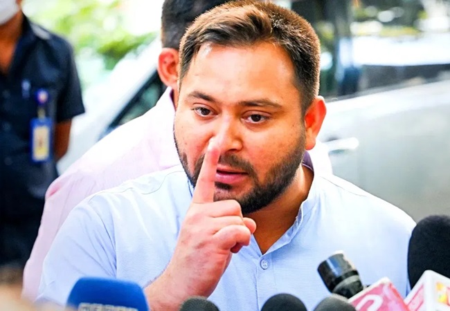 बड़े भाई तेज प्रताप को पार्टी से निकाले जाने बाद तेजस्वी यादव ने कही बड़ी बात