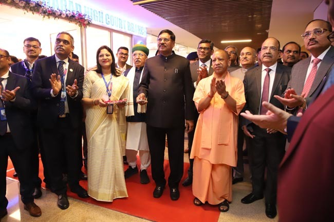 प्रधान न्यायाधीश गवई ने की CM योगी आदित्यनाथ की तारीफ, कहा- बेहद शक्तिशाली और मेहनती व्यक्ति