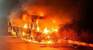 बिहार से दिल्ली जा रही बस में लगी आग, पांच यात्री जिंदा जले
