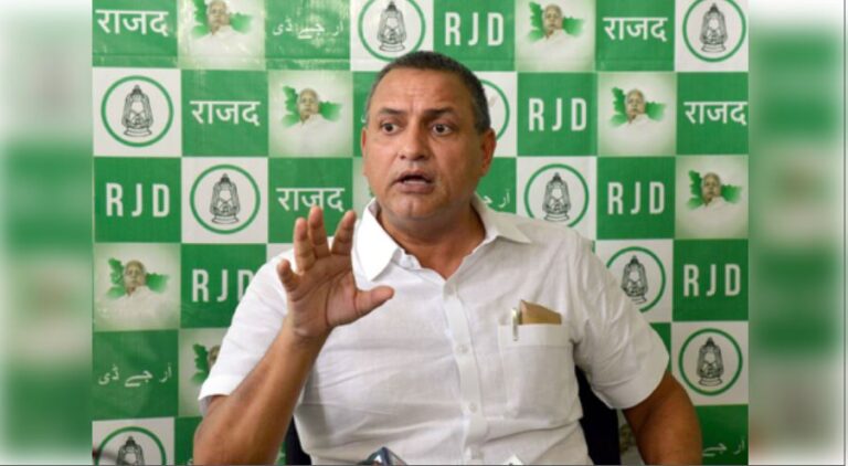 तेज प्रताप ने जिसके पिता को बेइज्जत किए, उन्हीं के बेटे ने लालू के लाल का किया समर्थन