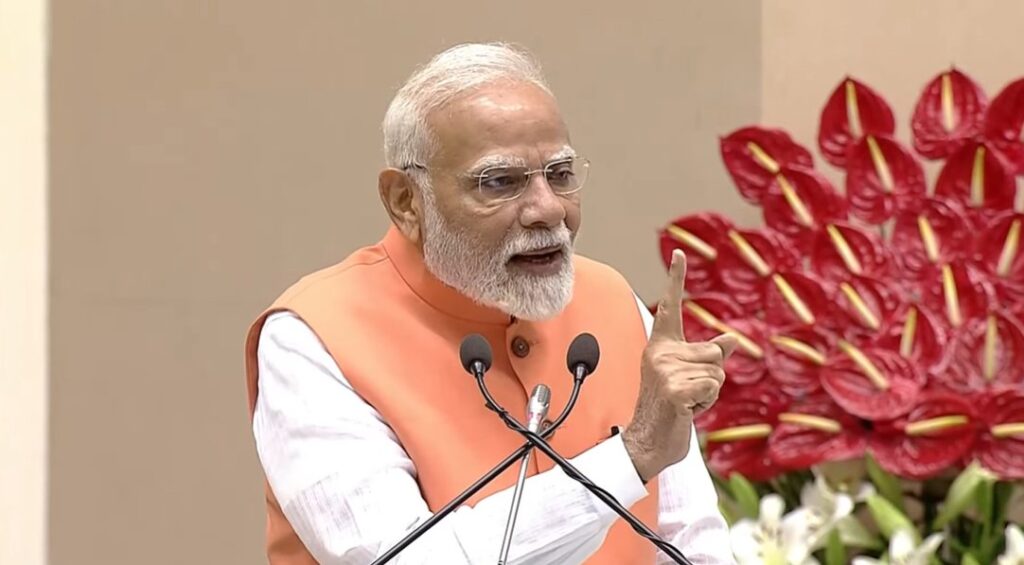 खून बहाने वालों को नहीं बख्शेंगे, 22 मिनट में दुश्मन को झुकाया,’ मोदी का PAK को सख्त संदेश