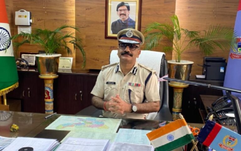 झारखंड के डीजीपी को मिलेगा प्रोविजनल पे-स्लीप