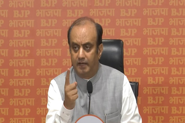 बिहार में शरिया कानून लागू करना चाहता है नमाज़वादी इंडी गठबंधन, तेजस्वी पर BJP का पलटवार