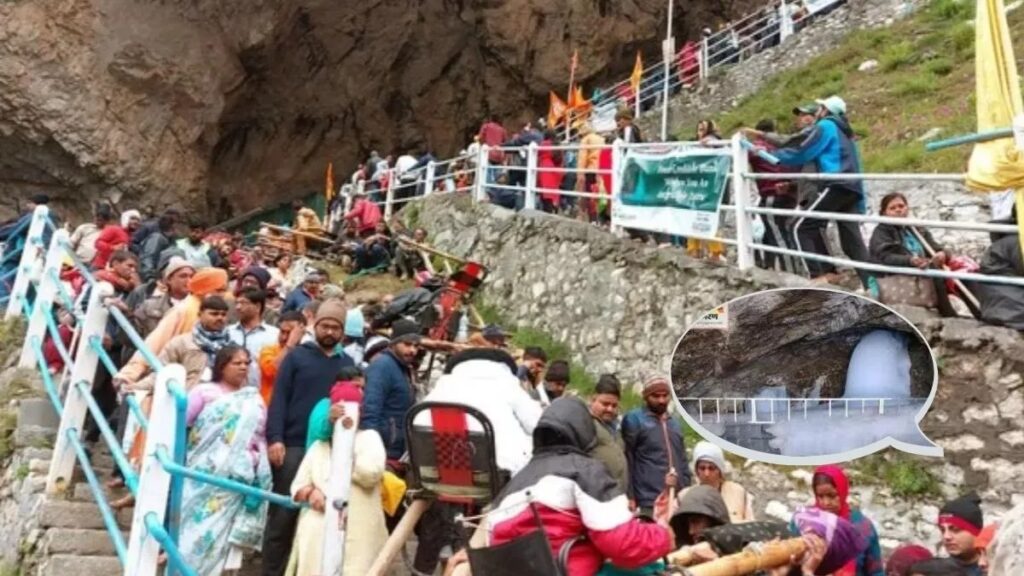 बाबा बर्फानी के जयकारे के साथ हजारों श्रद्धालुओं ने किए पवित्र गुफा के दर्शन