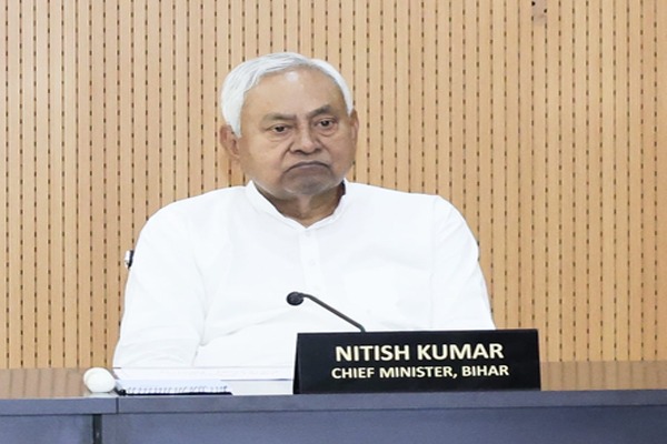 बुजुर्गों, दिव्यांगों और विधवाओं को बड़ी सौगात, नीतीश कुमार आज 1 करोड़ 11 लाख लोगों के खाते में भेजेंगे 1227 करोड़ रुपये