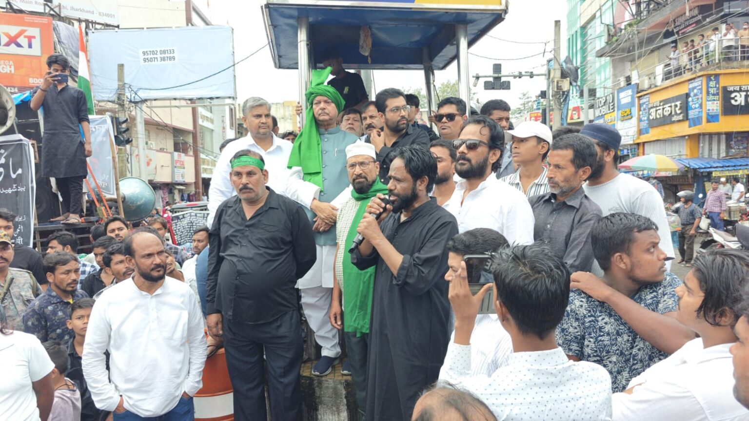 रांची में शांति सद्भाव से निकाला मुहर्रम का जुलूस, भाईचारे की दिखी झलक