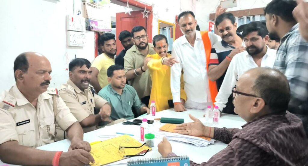 भाजपा और हिंदू नेता भैरव सिंह को पुलिस ने किया गिरफ्तार, जानें क्या है मामला