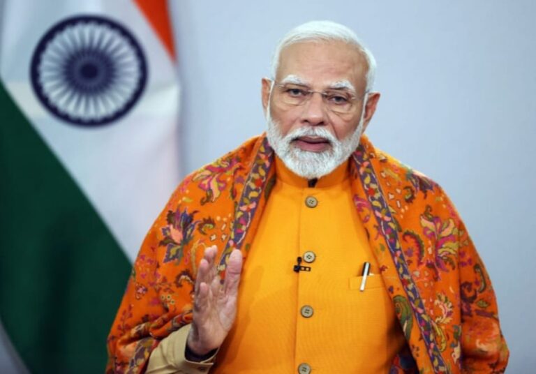 गुमला के बसिया में ओमप्रकाश साहू ने बंदुक छोड़कर थामा जाल, मोदी ने मन की बात में की चर्चा