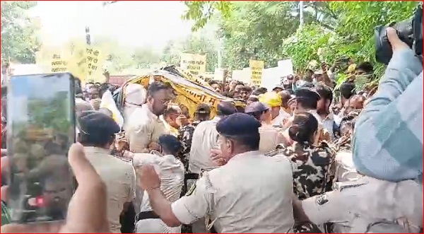 पटना में जनसूराज का विधानसभा मार्च, पुलिस से झड़प