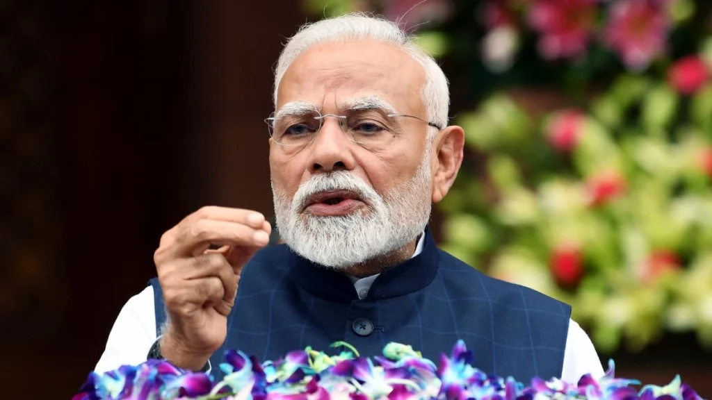 धनखड़ को कई भूमिकाओं में देश सेवा का अवसर मिला, उनके उत्तम स्वास्थ्य की कामना है : मोदी