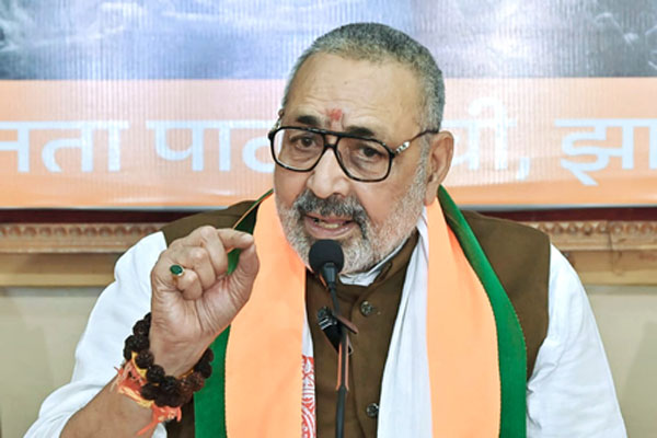 आरएसएस पर प्रतिबंध लगाकर इंदिरा गांधी ने अपना हश्र देख लिया था, ये भी देखेंगे – गिरिराज सिंह