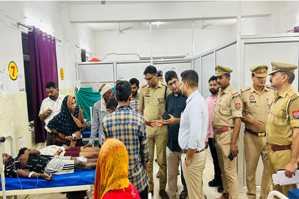 अवसानेश्वर महादेव मंदिर में भगदड़, दो श्रद्धालुओं की मौत, सीएम योगी ने जताया शोक