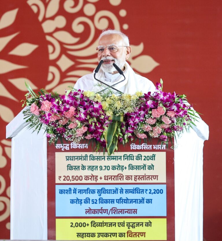 कोई भी भारत पर हमला करने की हिम्मत करेगा,पाताल में भी नहीं बचेगा, काशी में गरजे मोदी