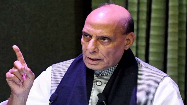 राहुल गांधी के पास बम है तो जल्द फोड़ें, राजनाथ सिंह बोले- लगातार चुनाव आयोग के कार्यप्रणाली को लेकर गुमराह कर रहें कांग्रेस नेता