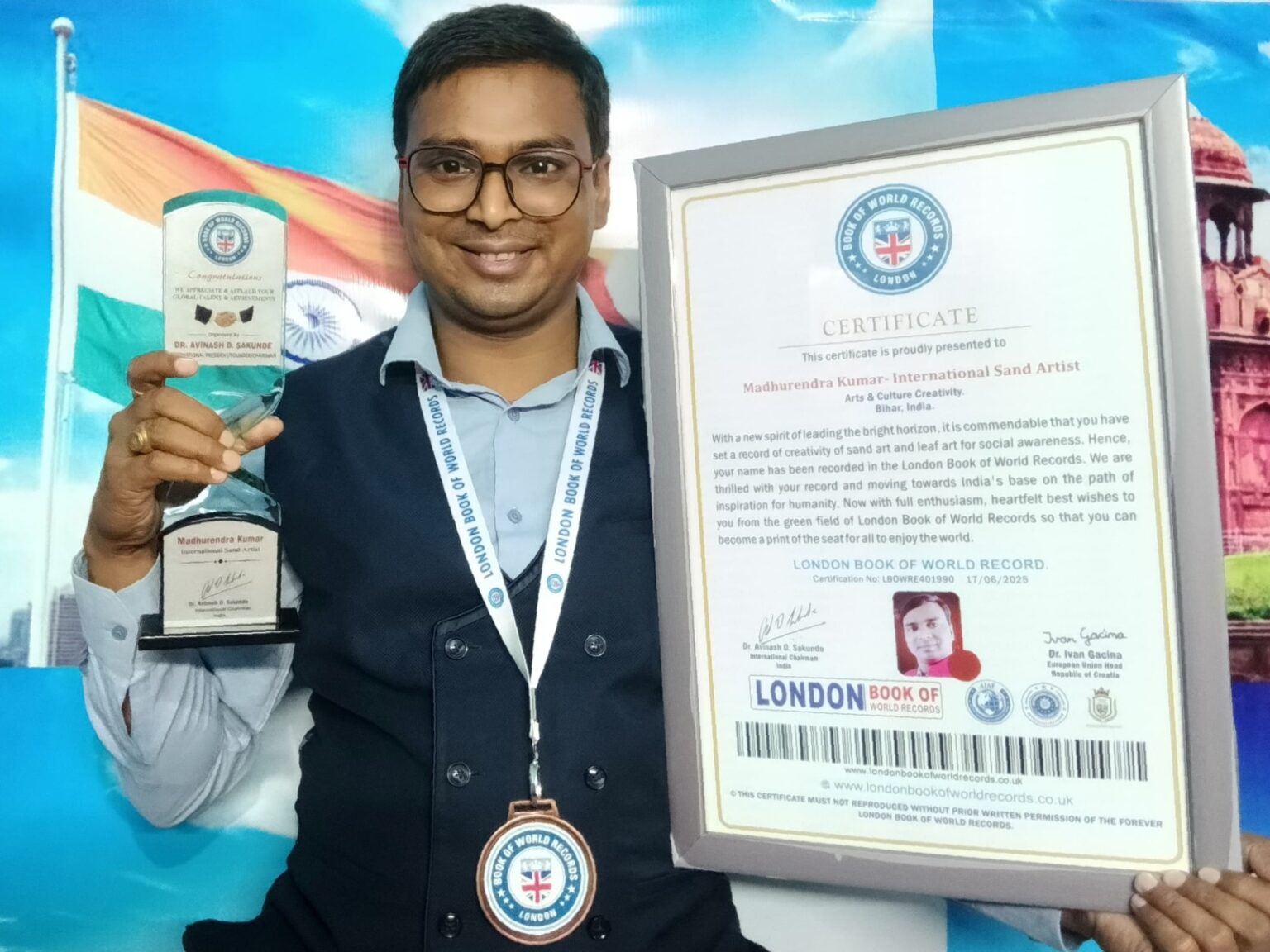 बिहार के सैंड आर्टिस्ट मधुरेंद्र ने रचा इतिहास,लंदन बुक आॅफ वर्ल्ड रिकॉर्ड में दर्ज हुआ नाम