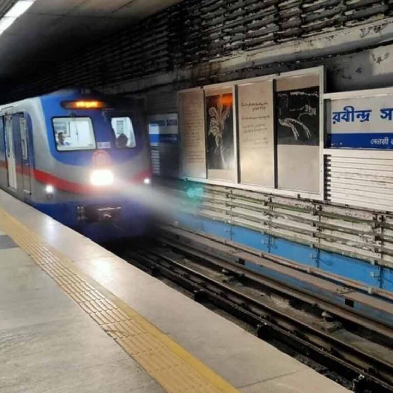 दुर्गा पूजा से पहले पीएम मोदी देंगे बंगाल को बड़ा तोहफा