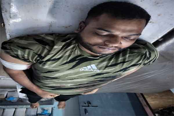 धनबाद का कुख्यात गैंगस्टर आशीष उर्फ छोटू सिंह प्रयागराज में ढेर, एक 47 समेत कई हथियार जब्त