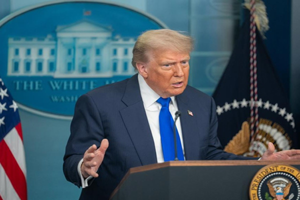 रूस-यूक्रेन संघर्ष पर ट्रंप ने बदले सुर, कीव से जुड़ा कर दिया चौंकाने वाला दावा