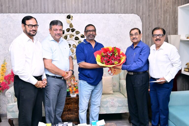 दशहरा कमेटी ने रावण दहन के लिए हेमंत सोरेन को दिया निमंत्रण