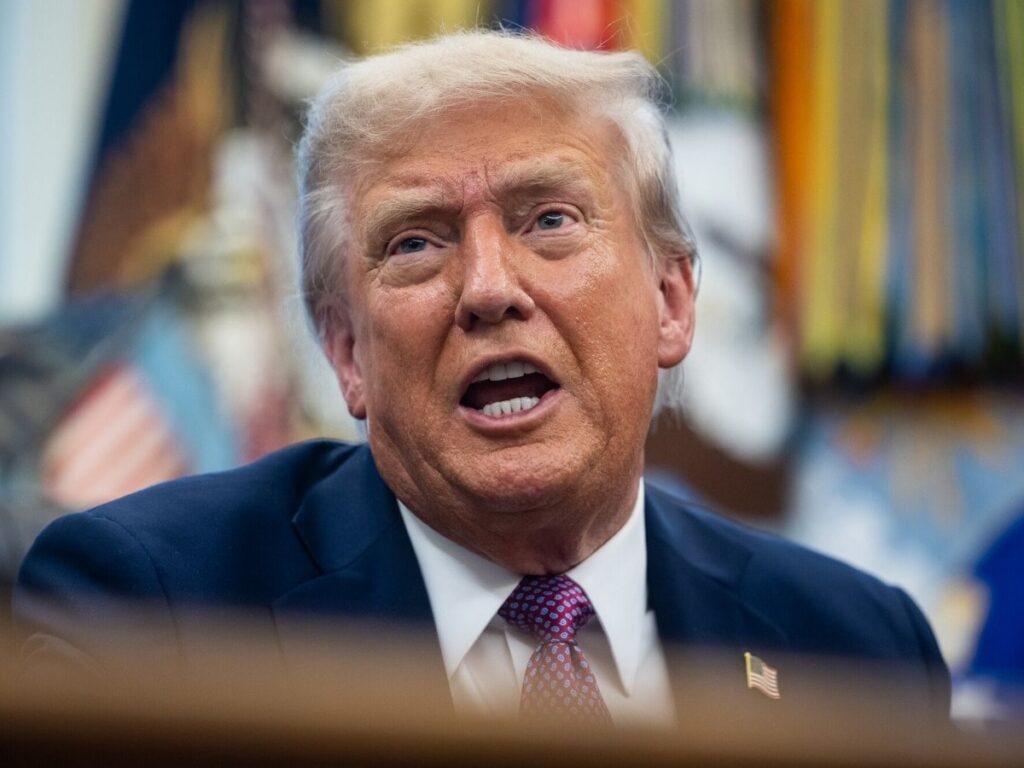 US Tariffs से संबंधों में खटास के बीच ट्रंप बोले- भारत से विशेष संबंध, चिंता की कोई बात नहीं