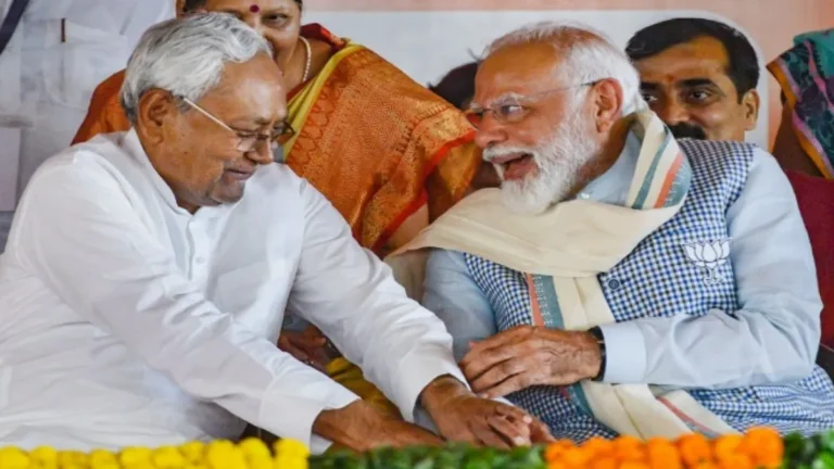 अब कहीं जाने का सवाल ही नहीं, नीतीश ने मोदी की जमकर तारीफ की