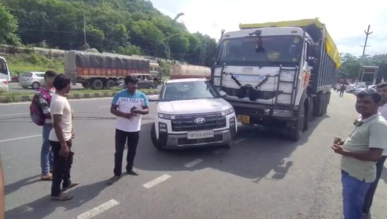 चुट्टूपालू घाटी में हाईवा ने बाइक सवार को रौंदा, कार को भी मारी टक्कर