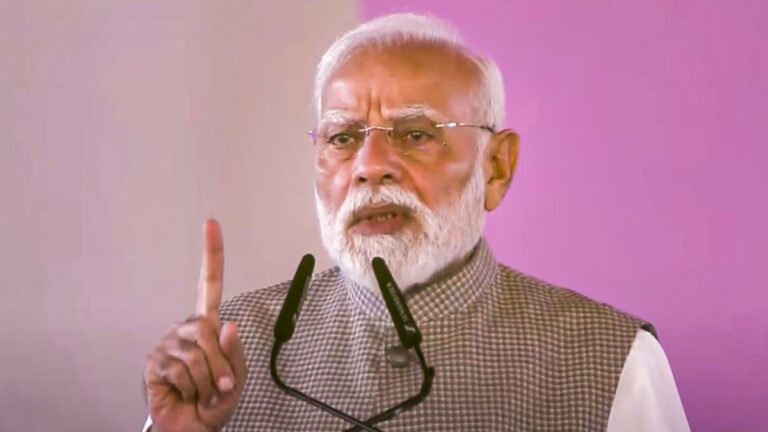 किसके कहने पर रोकी थी 26/11 हमले की जवाबी कार्रवाई, मोदी ने कांग्रेस पर बोला हमला