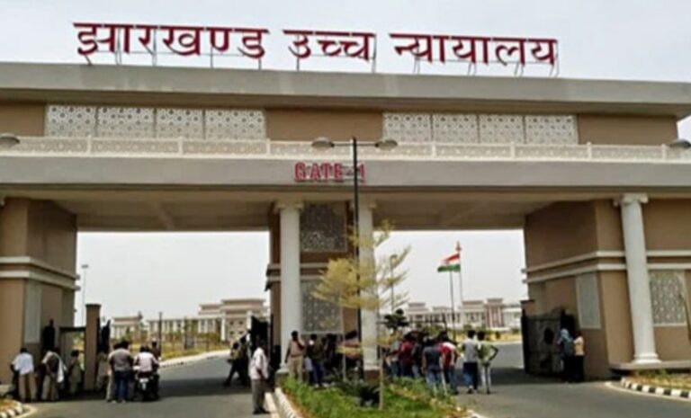 गरीबों के फ्लैट से एक सप्ताह में अवैध कब्जा हटाए रांची निगम : हाईकोर्ट