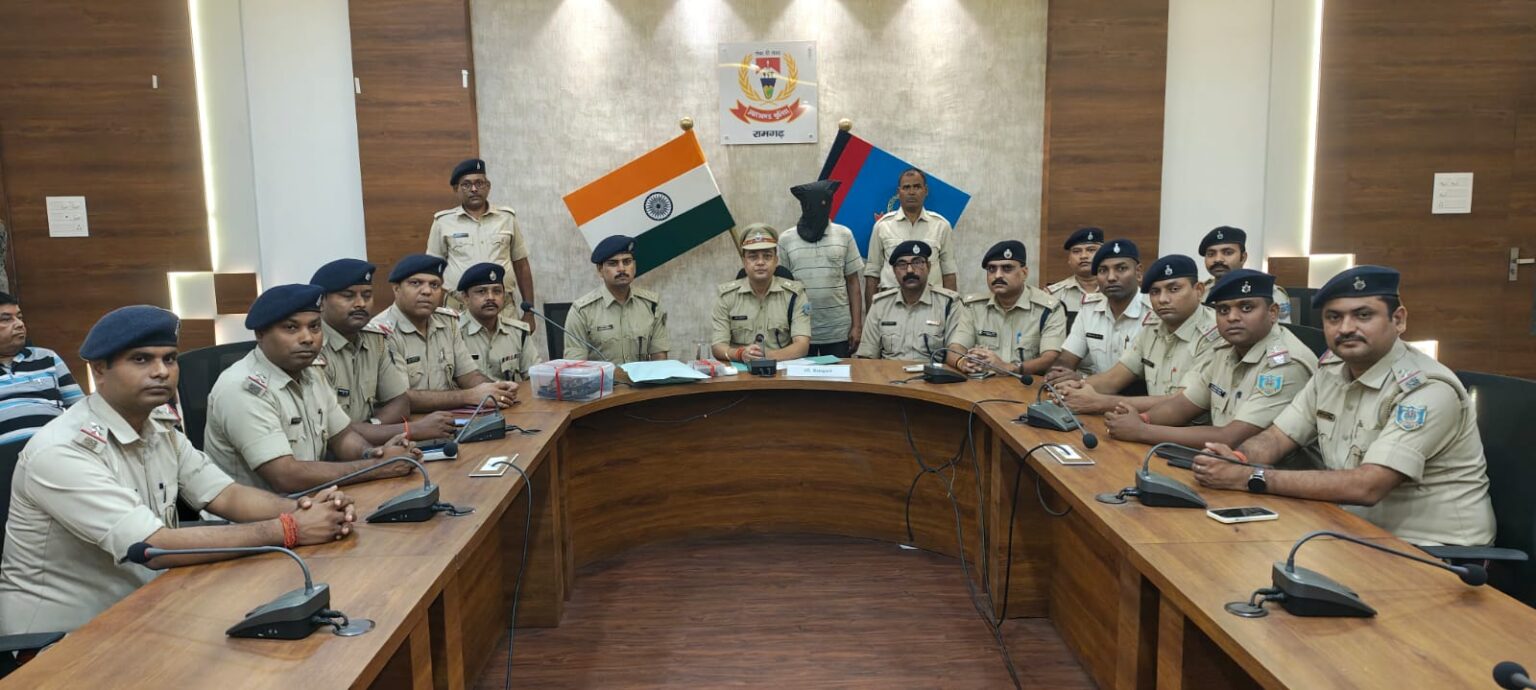 रामगढ़ में आंगनबाड़ी सेविका से दुष्कर्म मामले में ट्रक ड्राइवर गिरफ्तार