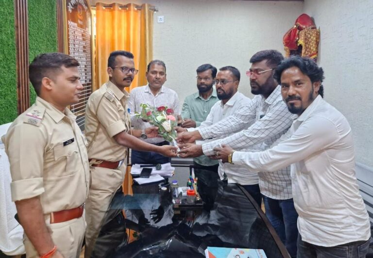 बीआइटी मेसरा के नए थाना प्रभारी का मोमिन कॉन्फ्रेंस ने किया स्वागत