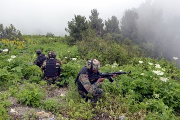 जम्मू-कश्मीर के कुपवाड़ा में नियंत्रण रेखा पर घुसपैठ की कोशिश नाकाम, दो आतंकवादी ढेर