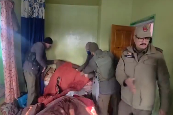 आतंकवाद के खिलाफ कुलगाम और शोपियां में बड़ी कार्रवाई, 200 से अधिक ठिकानों पर छापे