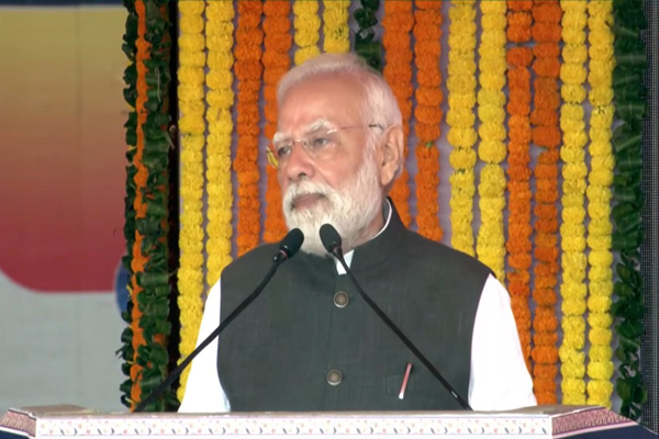 भारतीय रेलवे की अगली पीढ़ी की नींव तैयार कर रही हैं वंदे भारत ट्रेन : पीएम मोदी