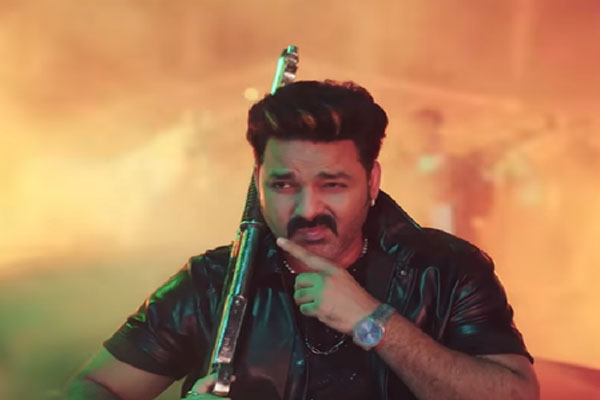 हमसे करें कौन रंगदरिया, सौ गो पर भारी एक बिहरिया, बिहार चुनाव के बीच पावर स्टार पवन सिंह का नया धमाका