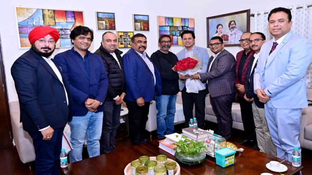 हेमंत सोरेन से मिला चैंबर ऑफ कॉमर्स का प्रतिनिधिमंडल , राज्य में तेजी से औद्योगिक विकास के लिए दिए कई सुझाव