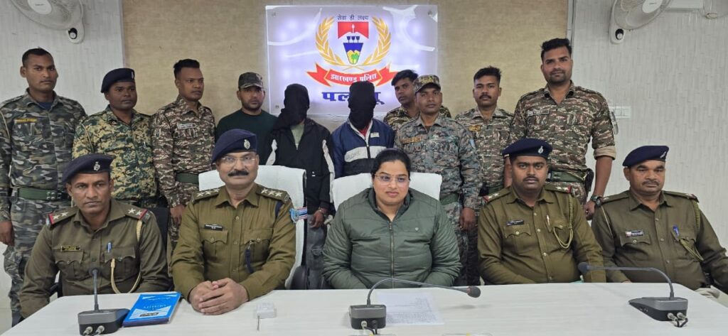 गैंगस्टर प्रिंस खान के दो गुर्गे गिरफ्तार, जेवर व्यवसायी से एक करोड़ रुपये मांगी थी रंगदारी