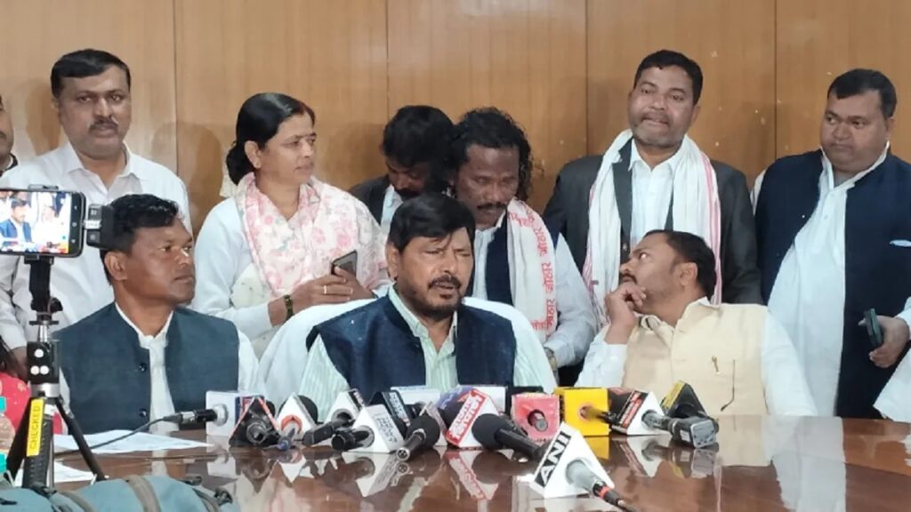 हेमंत सोरेन एनडीए में आएं, झारखंड को पैसों की कमी नहीं होगी : अठावले