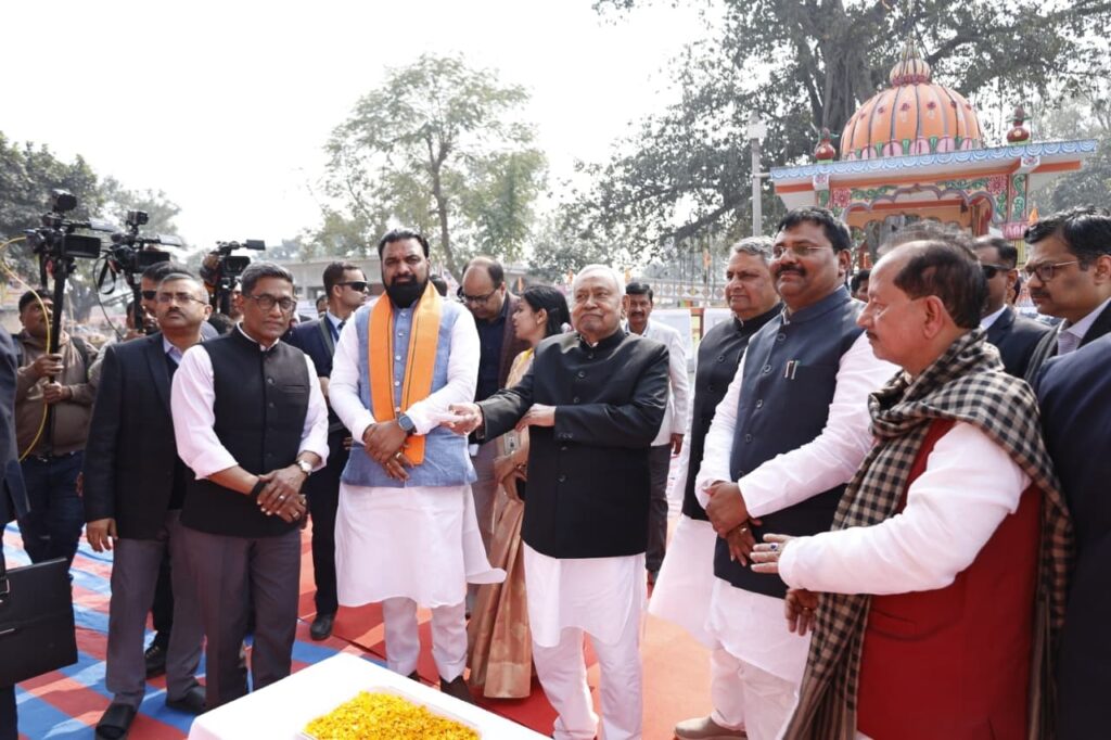 बिहार में बसेंगे नए शहर, डबल लेन होंगी ग्रामीण सड़कें, नीतीश कुमार ने किया बड़ा ऐलान