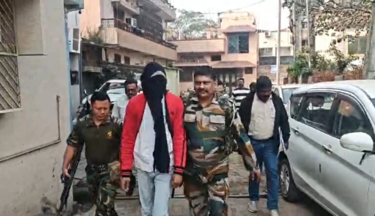 खूंटी के पड़हा राजा सोमा मुंडा हत्याकांड में दो शूटर सहित छह गिरफ्तार