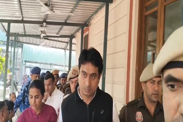 AI समिट में ‘शर्टलेस प्रोटेस्ट’ मामले में यूथ कांग्रेस के राष्ट्रीय अध्यक्ष उदय भानु चिब गिरफ्तार, अब तक 8 आरोपी हिरासत में