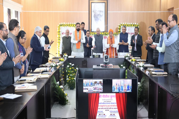 बिहार : ‘मुख्यमंत्री रोजगार योजना’ में सीएम नीतीश ने 25 लाख महिलाओं के खाते में भेजे 10 हजार रुपये