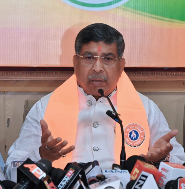 बच्ची की हत्या मामले में 24 घंटे के भीतर कार्रवाई नहीं हुई, तो 30 मार्च को हजारीबाग बंद : आदित्य साहू