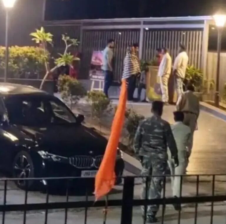 रांची के लॉर्ड्स आॅफ ड्रिंक्स बार में पुलिस की छापेमारी, मचा हड़कंप