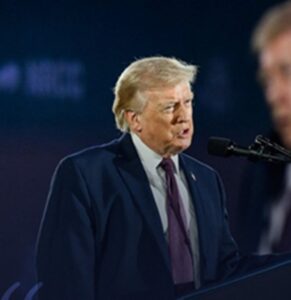 ईरान के साथ चल रहे संघर्ष से अमेरिकी सेना कुछ हफ्तों में बाहर आ सकती है : ट्रंप