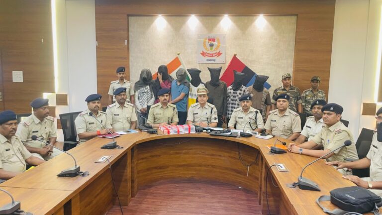 रामगढ़ में राहुल दुबे गैंग के सात अपराधी हथियार के साथ गिरफ्तार, एमजीसीपीएल पर रंगदारी नहीं देने पर अपराधियों ने चलाई थी गोली