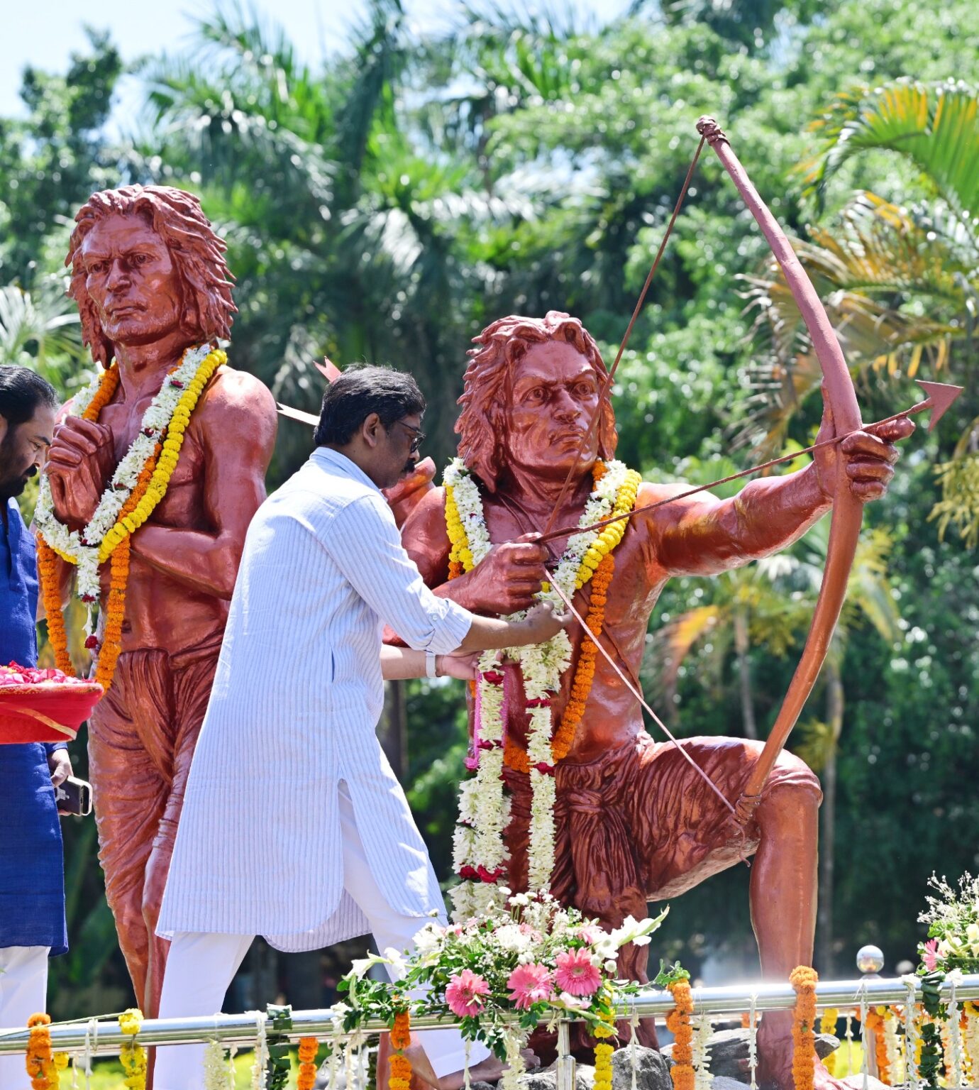 हेमंत सोरेन ने सिधू-कान्हू को दी श्रद्धांजलि, कहा-झारखंड वीरों की भूमि, कई महान सपूतों ने दिया बलिदान